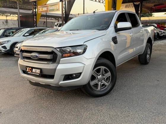 FORD RANGER 2.2 XLS 4X4 CD 16V DIESEL 4P AUTOMÁTICO FORD RANGER 2.2 XLS 4X4 CD 16V DIESEL 4P AUTOMÁTICO